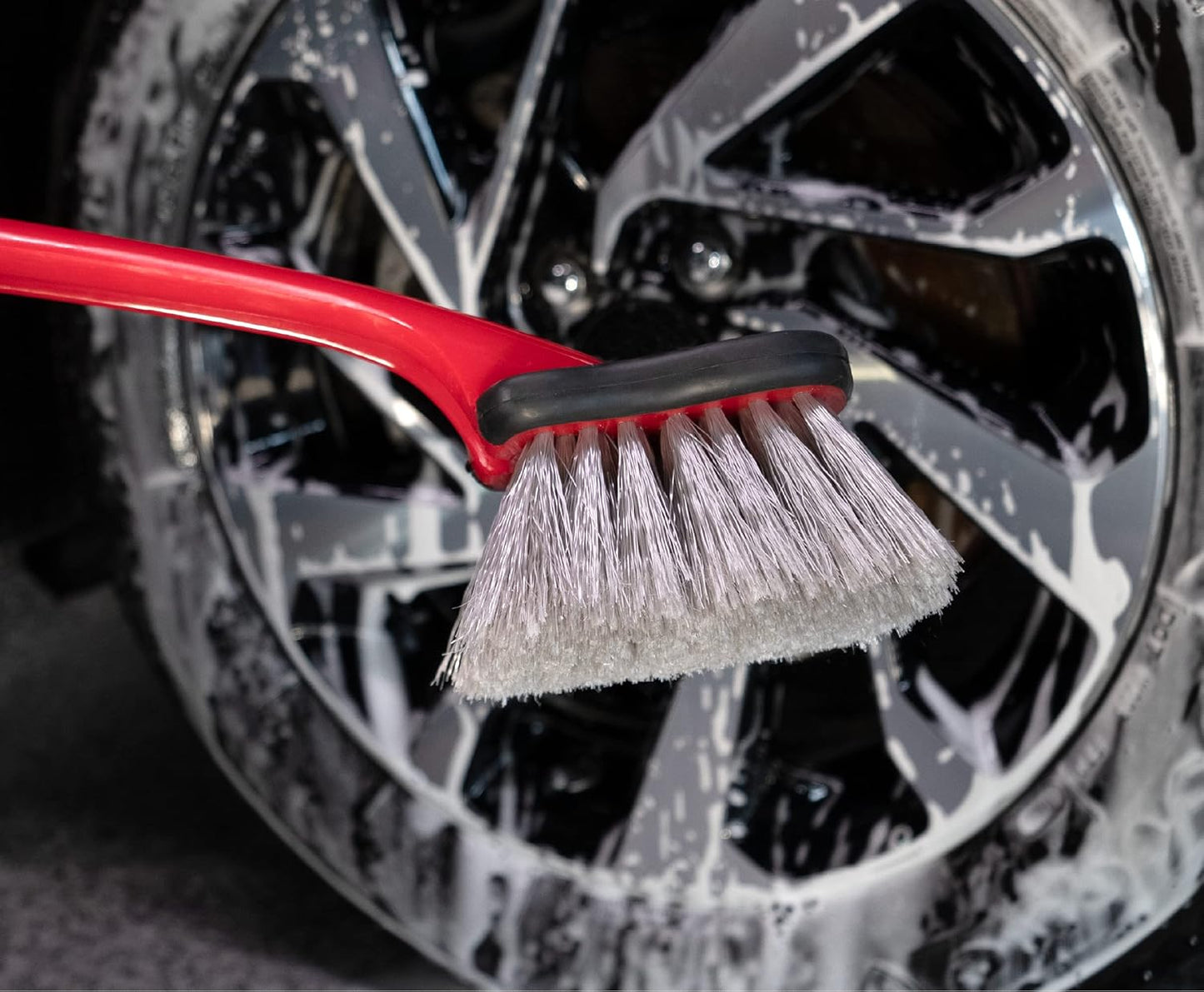 Mothers Wheel & Wheel Well Long Handled Brush